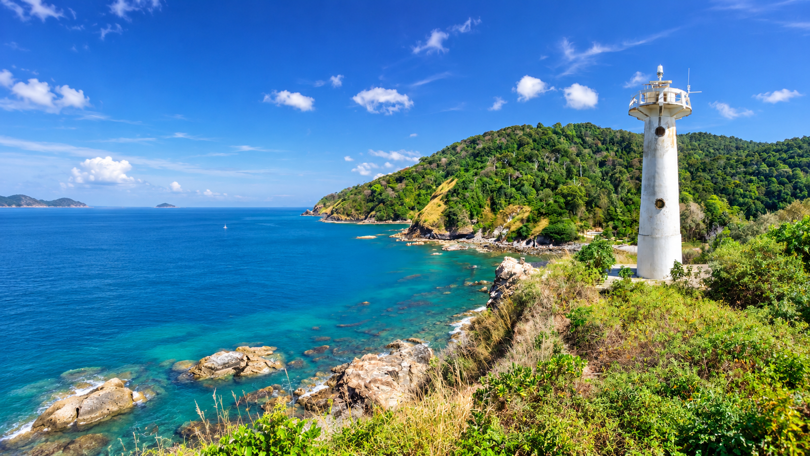 Andaman islands and turquoise water in Mu Ko Lanta National Park, Krabi