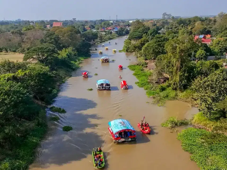 Noi River Cruise