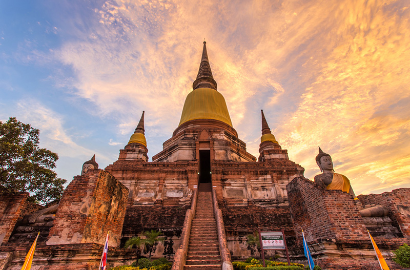 Wat Yai Chai Mongkhon