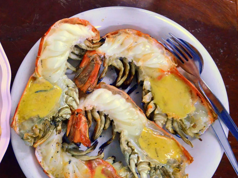 Ruean Thai Kung Phao
