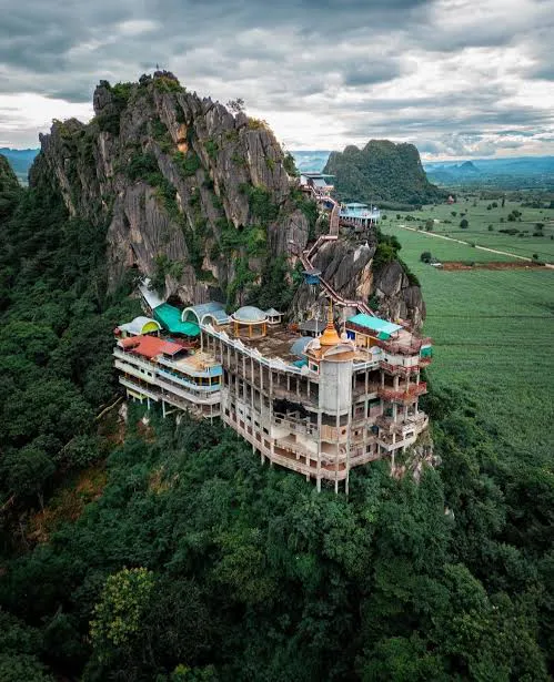 Wat Tham Saeng Tham