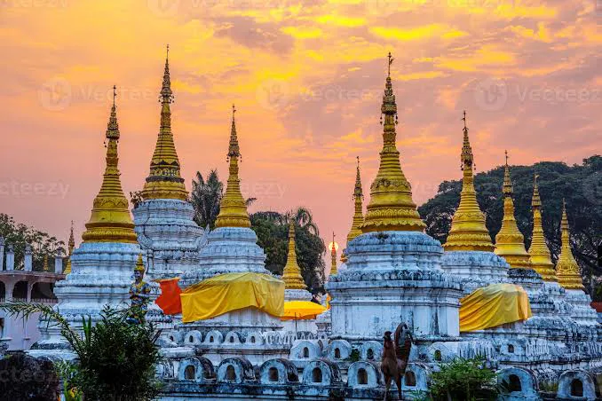 Wat Phra Chedi Sao Lang