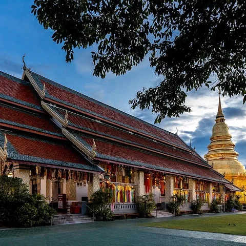 Bathing of Phra That Hariphunchai