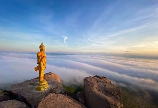 Khao Phraya Doen Thong Viewpoint