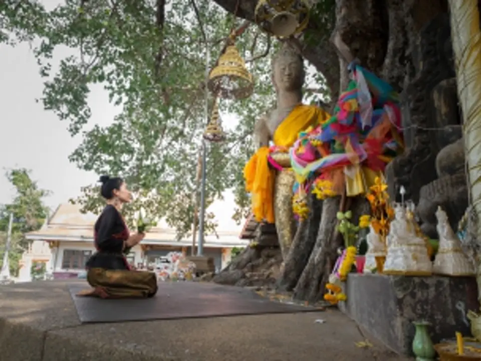 Standing Buddha Mongkhon