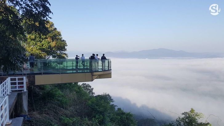 Wat Pha Tak Suea Skywalk