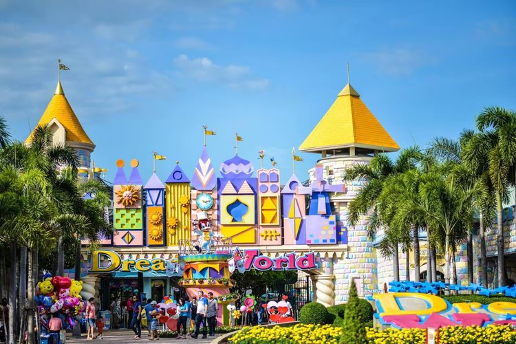 Dream World (ดรีมเวิลด์)