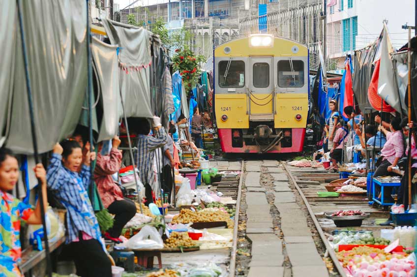 Maeklong Railway Market