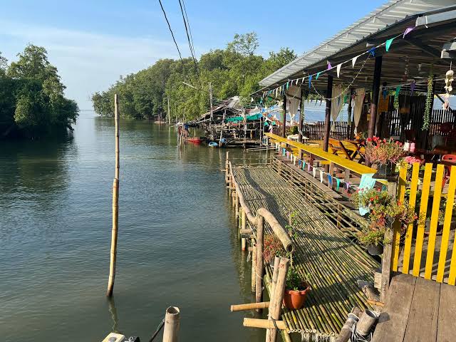 Khoon Lin Rim Khlong